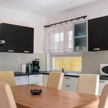 Nyaraló House Gaston Póla