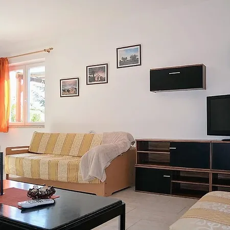House Gaston Nyaraló Póla