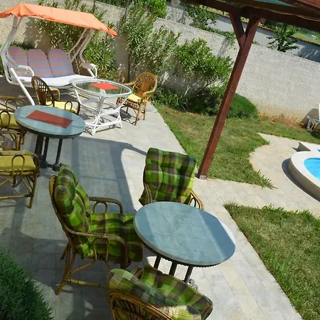 Nyaraló House Gaston *
